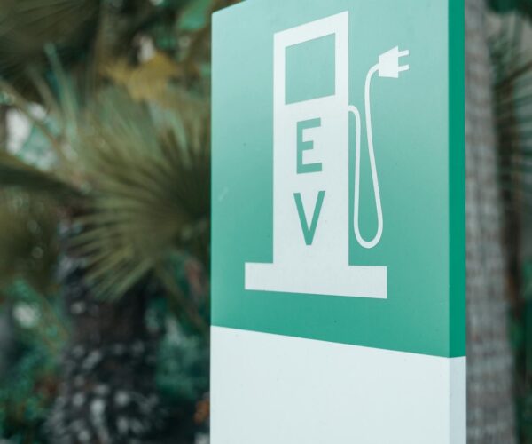 Qu&rsquo;est-ce que la supervision des bornes de recharge et pourquoi est-elle essentielle